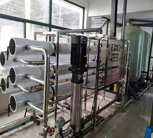 10噸雙級純凈水設備安裝現場